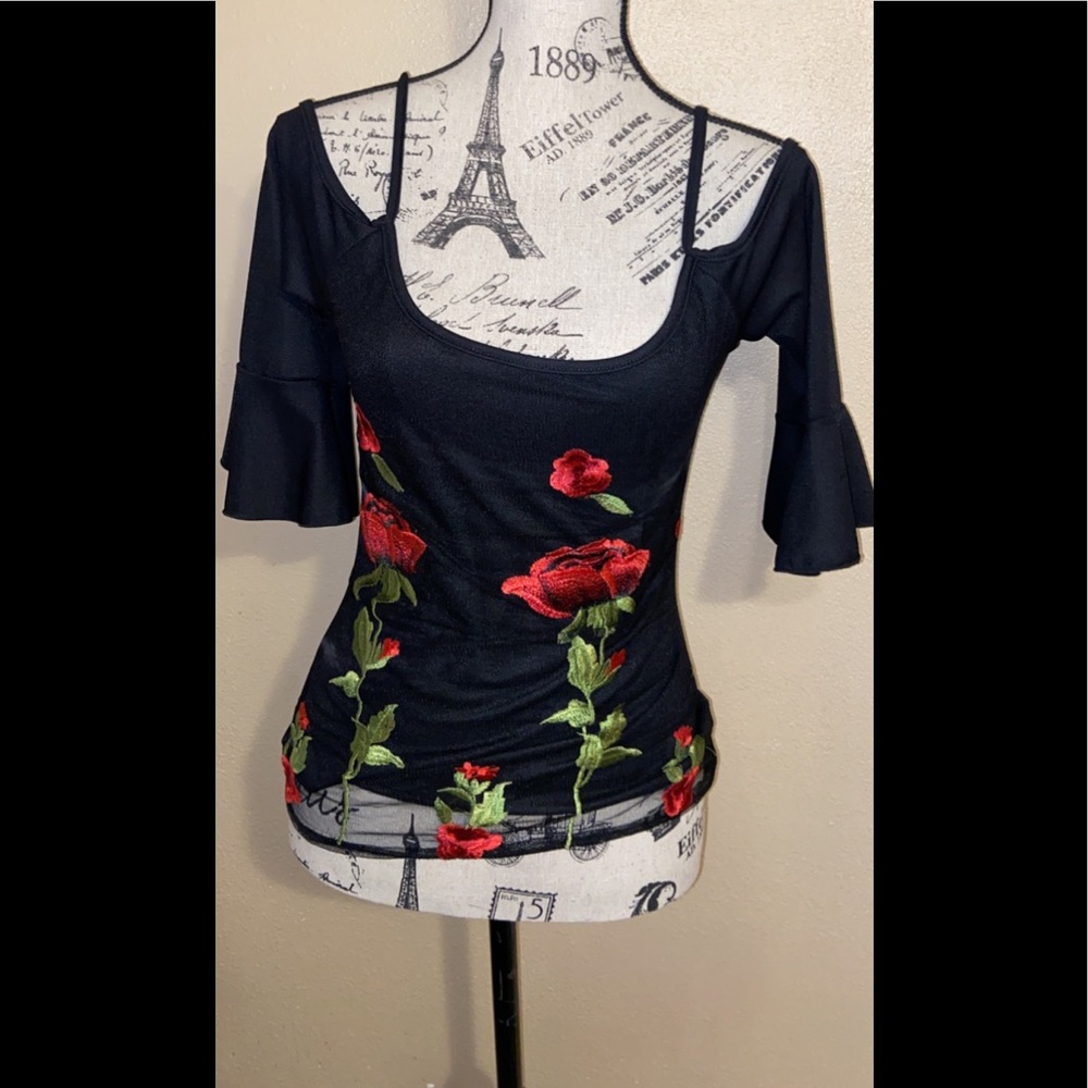 Black flower top